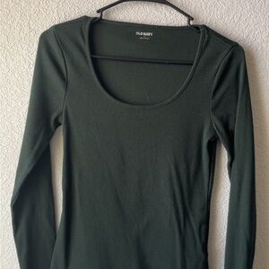 Old Navy Women's Forest Green Long Sleeve Scoop Neck Top